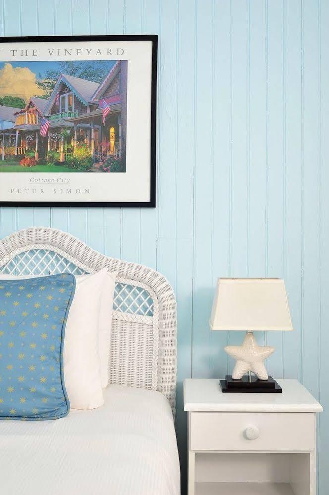 Pequot Hotel オーク・ブラフス エクステリア 写真