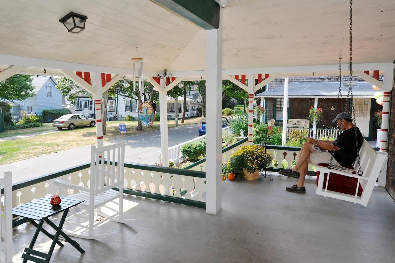 Pequot Hotel オーク・ブラフス エクステリア 写真